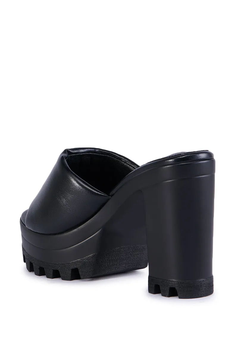 AZALEA WANG COOL CAT CHUNKY SLIP ON PLATFORM SANDAL