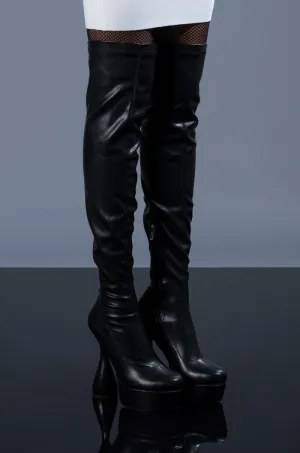 AZALEA WANG MAKE A SCENE CHUNKY BOOT IN BLACK